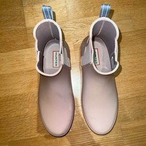 Pink Hunter short rain boots. Size 8.